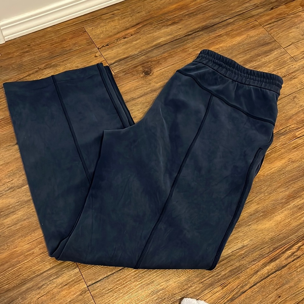 NWOT Lululemon softstreme pants